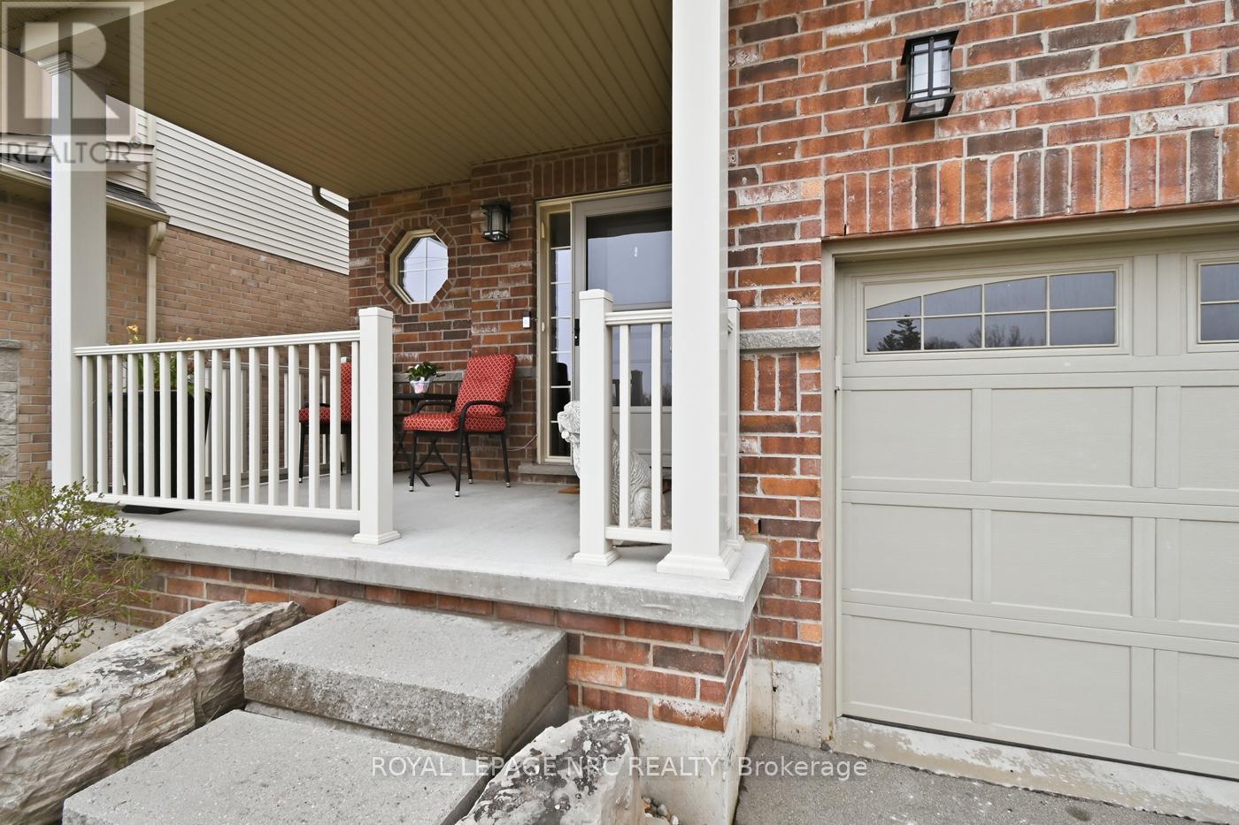 633 Winston Road, Grimsby, Ontario  L3M 0H4 - Photo 4 - X13024156