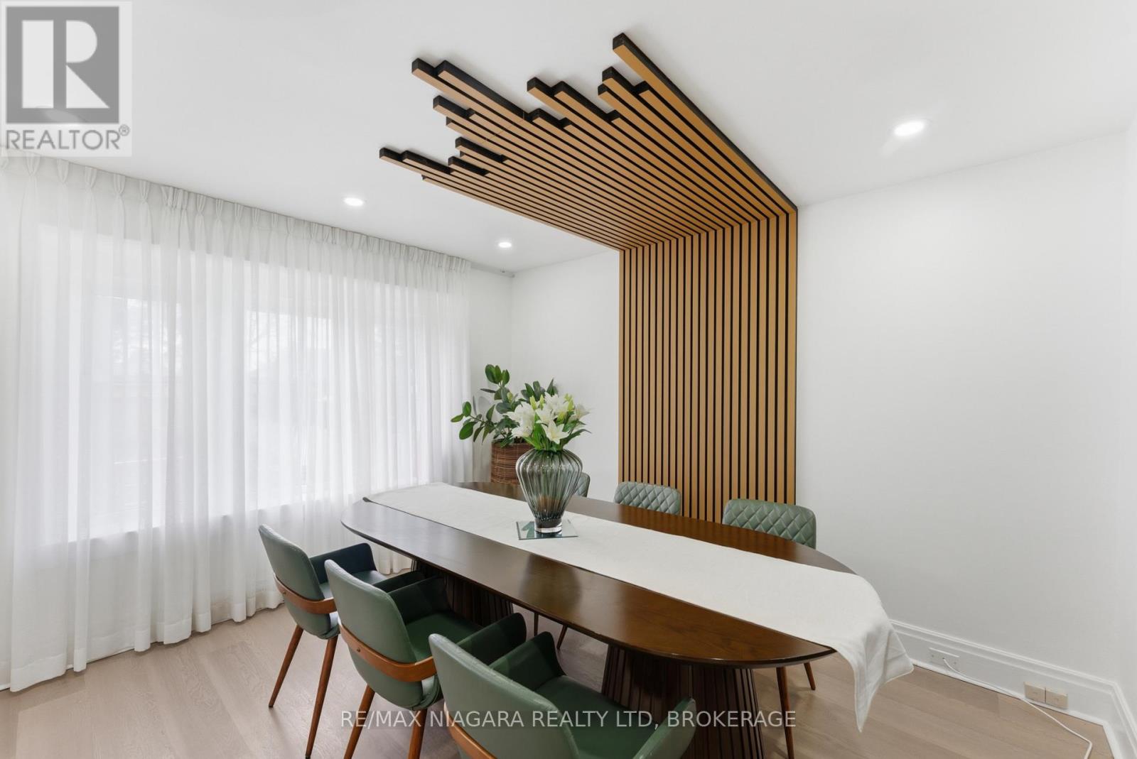 243 Geneva Street, St. Catharines, Ontario  L2R 4R2 - Photo 6 - X13024244