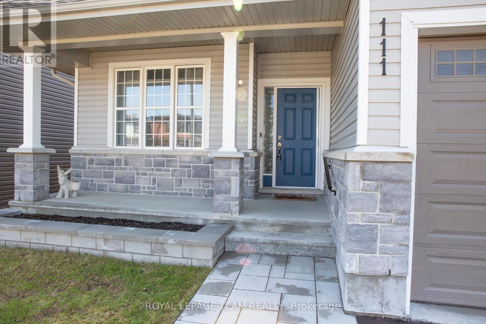 111 Dun Skipper Drive, Ottawa, Ontario  K1X 0G1 - Photo 4 - X12837782