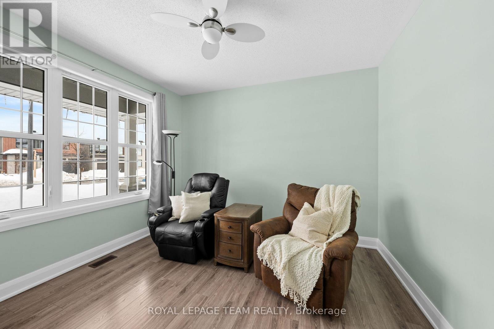 111 Dun Skipper Drive, Ottawa, Ontario  K1X 0G1 - Photo 8 - X12837782