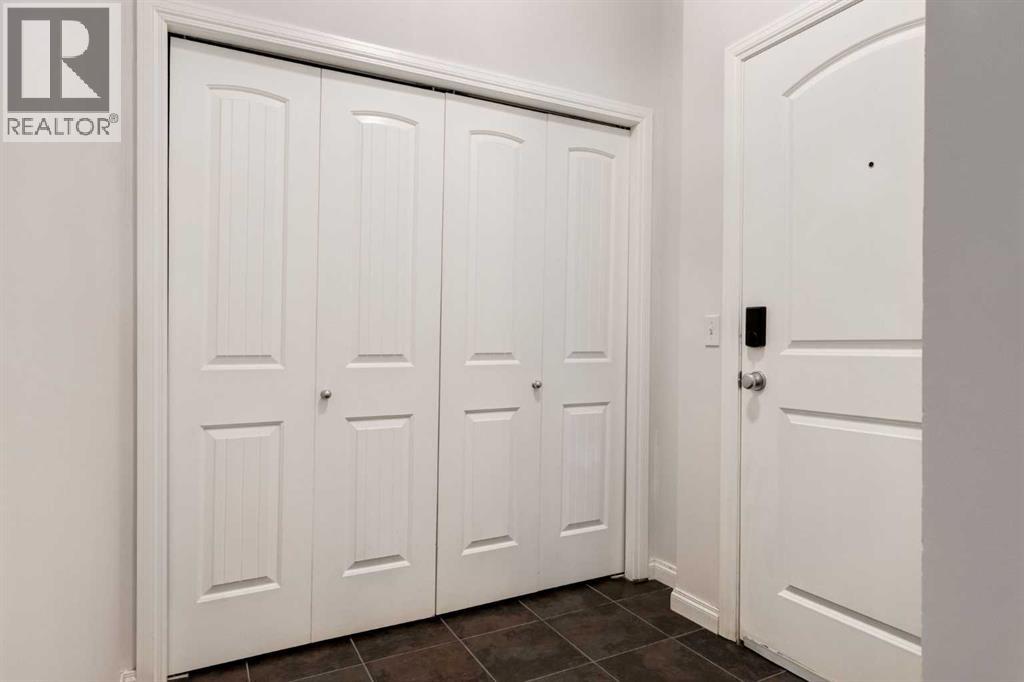 327, 8 Prestwick Pond Terrace Se, Calgary, Alberta  T2Z 4P3 - Photo 3 - A2301809