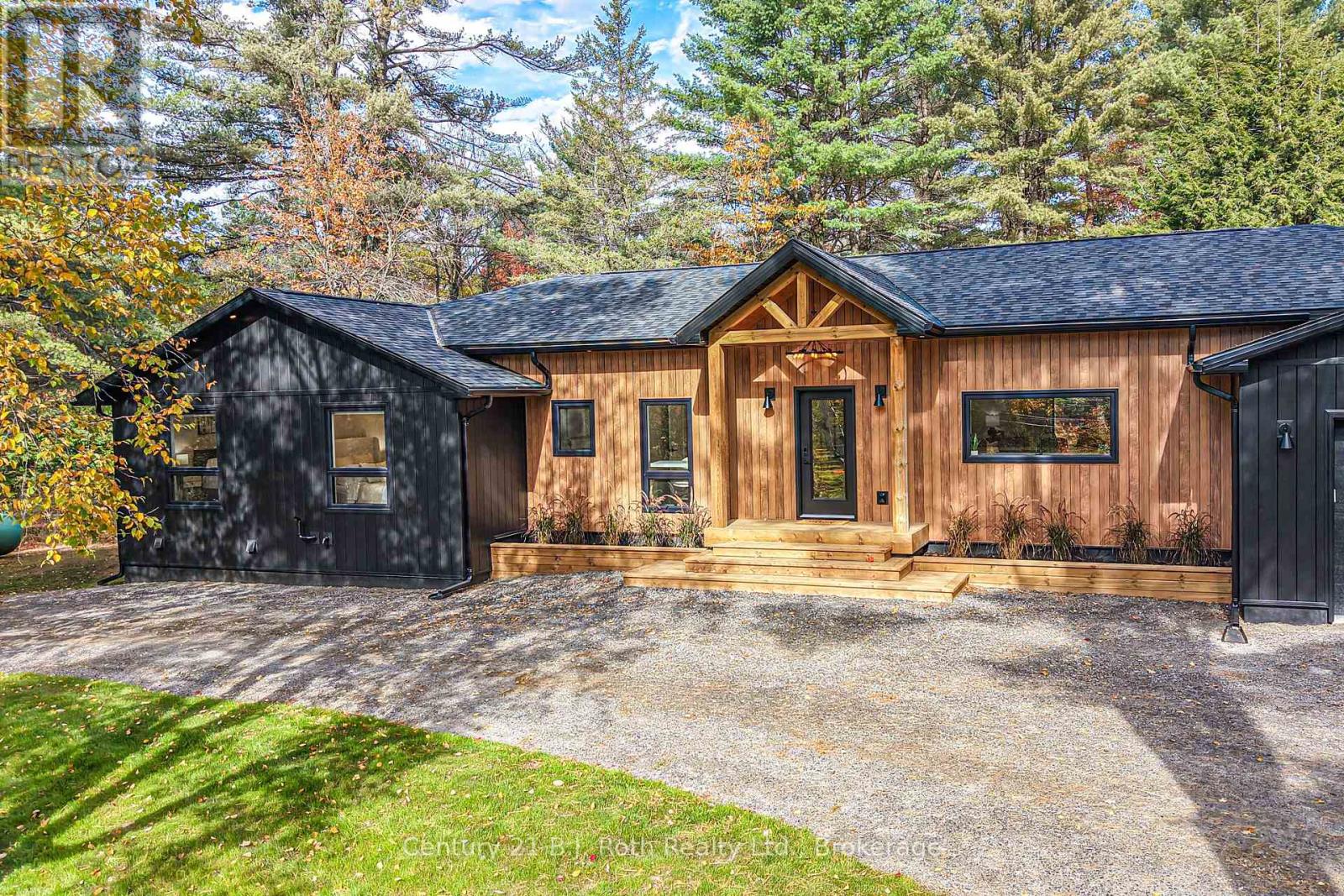 691 South Waseosa Lake Road, Huntsville, Ontario  P1H 2N5 - Photo 2 - X13023940