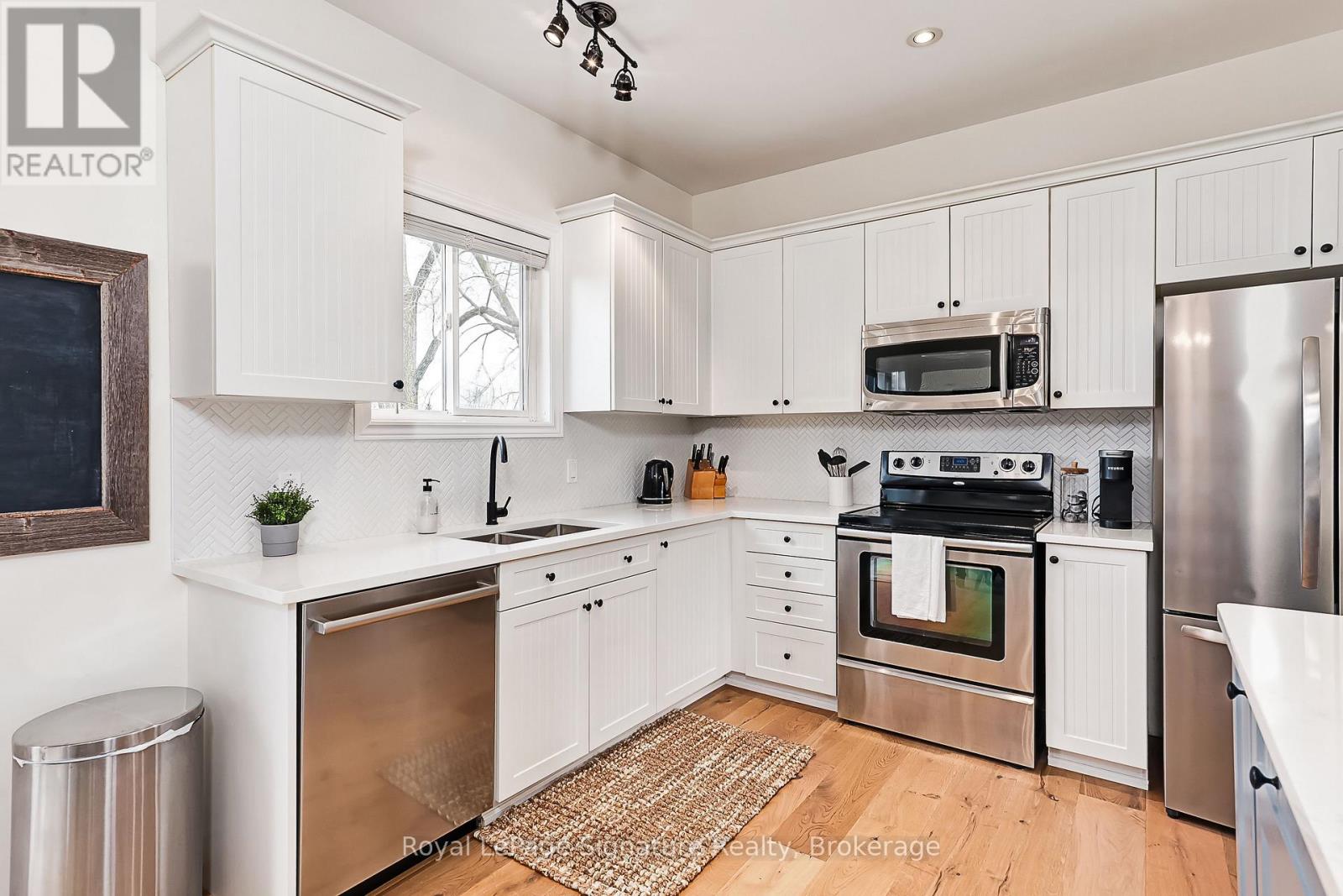 7 Grace Avenue, Meaford, Ontario  N4L 1E7 - Photo 8 - X13024062