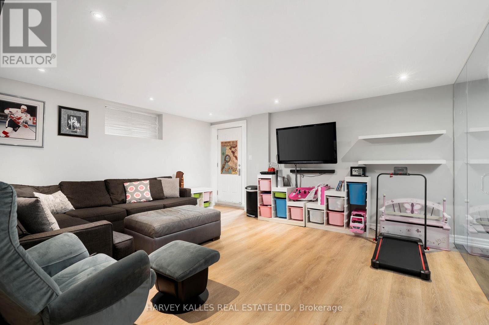 57 Burncrest Drive, Toronto, Ontario  M5M 2Z4 - Photo 31 - C13023922