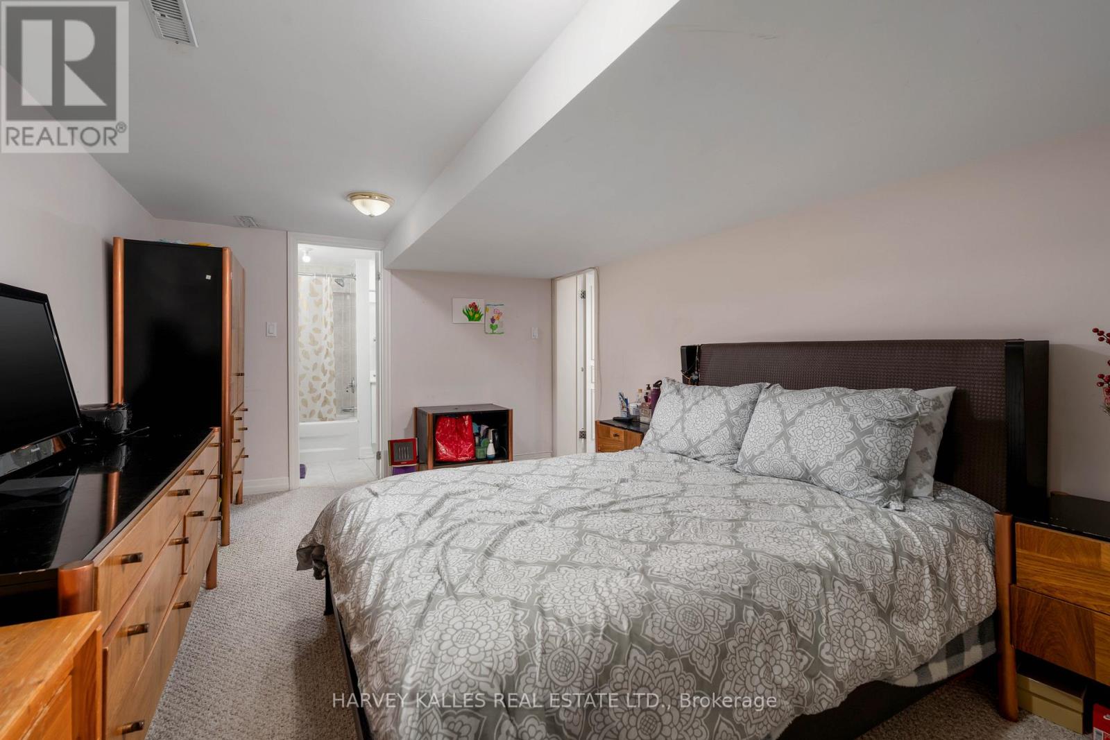 57 Burncrest Drive, Toronto, Ontario  M5M 2Z4 - Photo 35 - C13023922