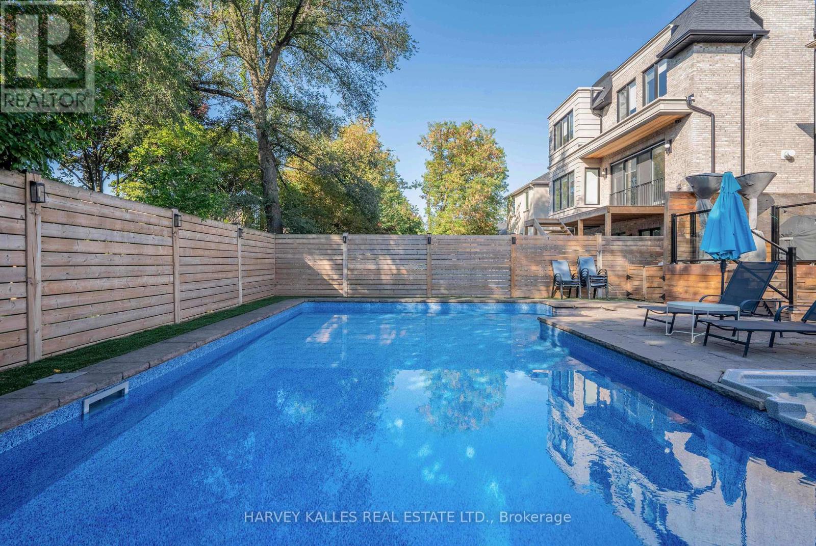 57 Burncrest Drive, Toronto, Ontario  M5M 2Z4 - Photo 37 - C13023922