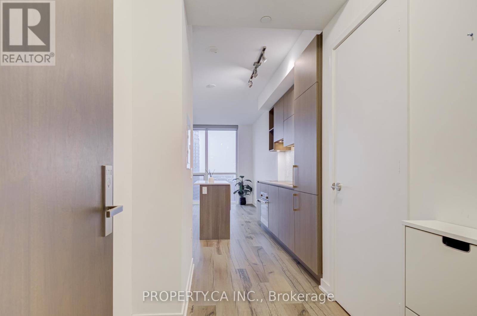 1710 - 1 Yorkville Avenue, Toronto, Ontario  M4W 0B1 - Photo 13 - C13024076