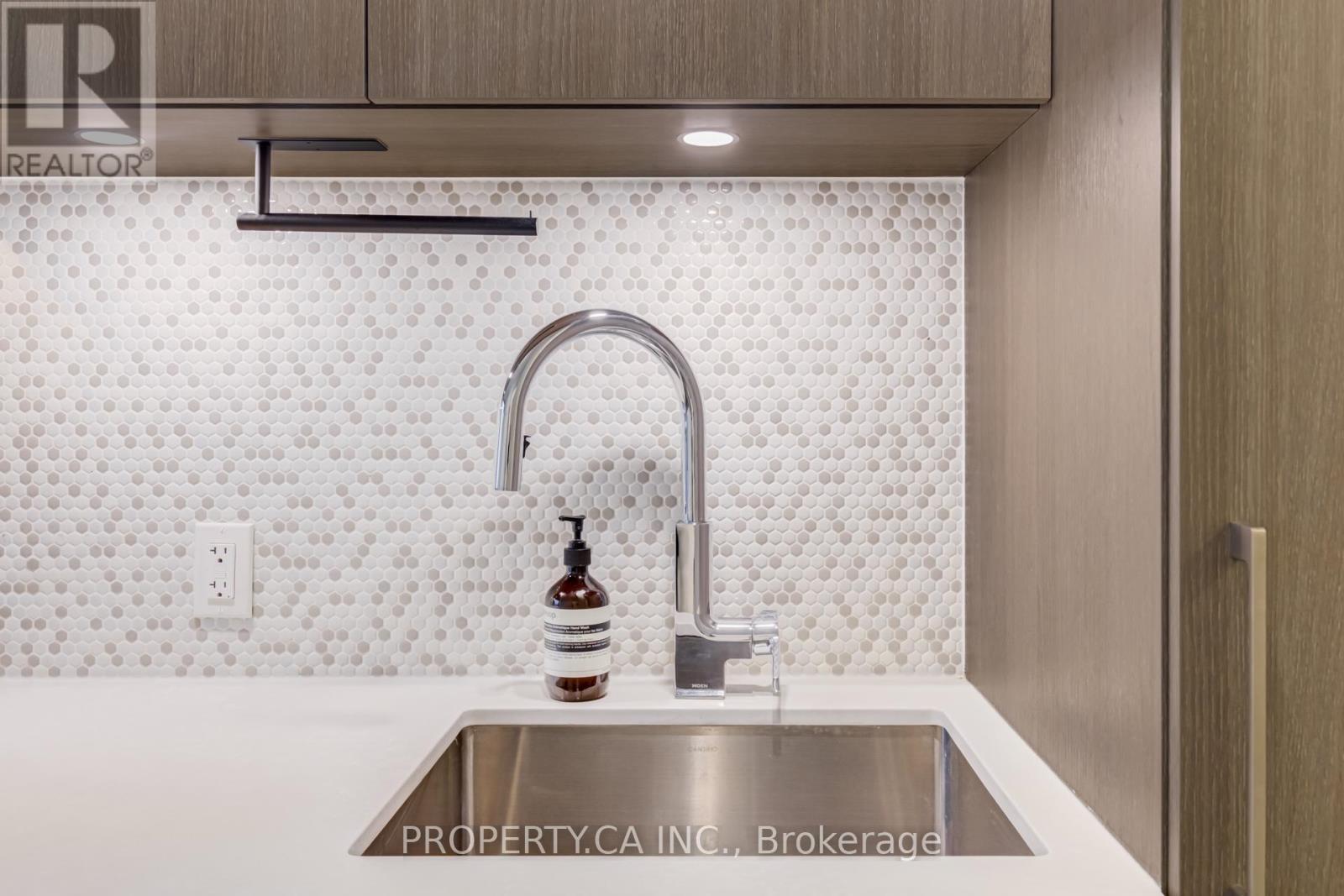 1710 - 1 Yorkville Avenue, Toronto, Ontario  M4W 0B1 - Photo 19 - C13024076