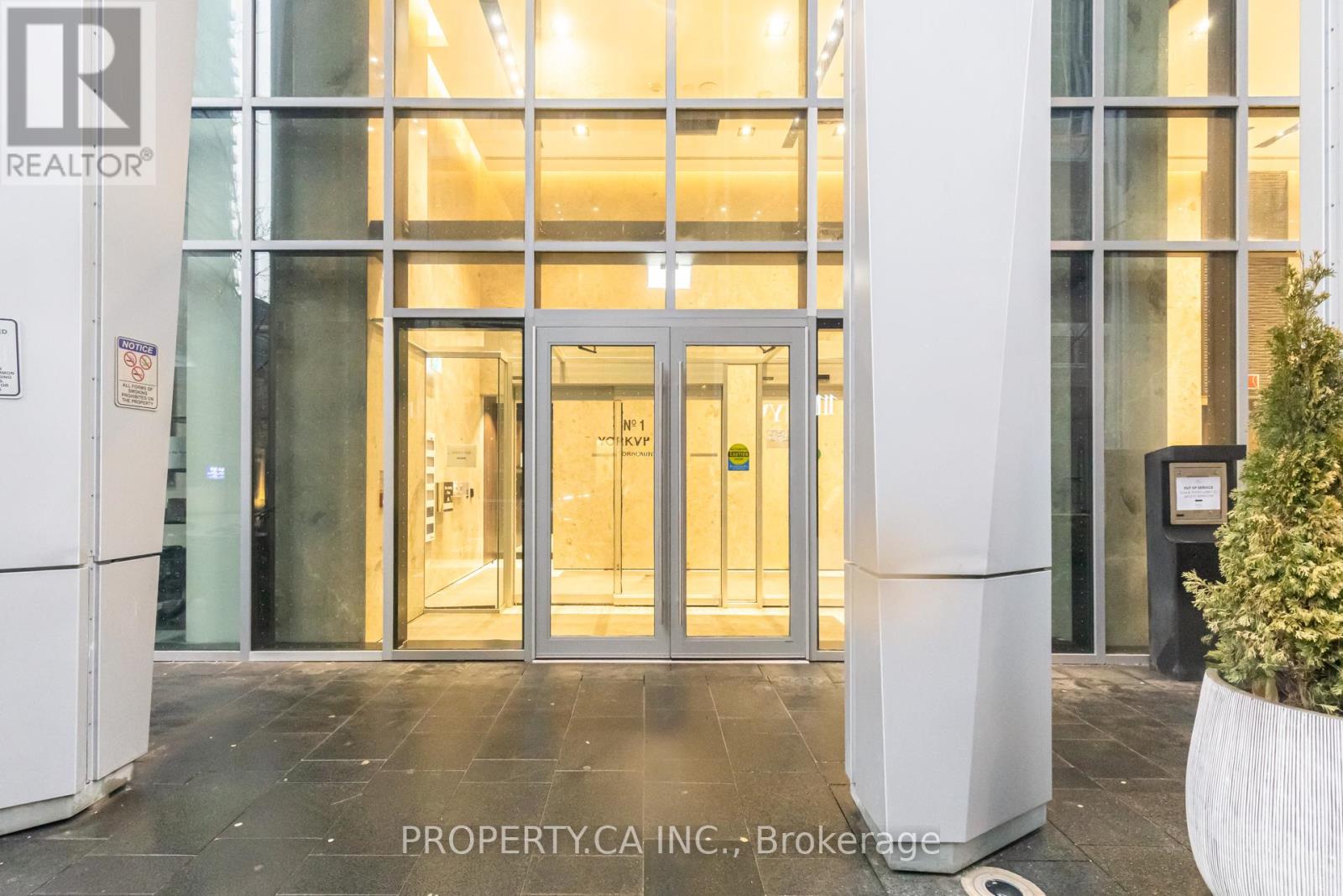 1710 - 1 Yorkville Avenue, Toronto, Ontario  M4W 0B1 - Photo 5 - C13024076