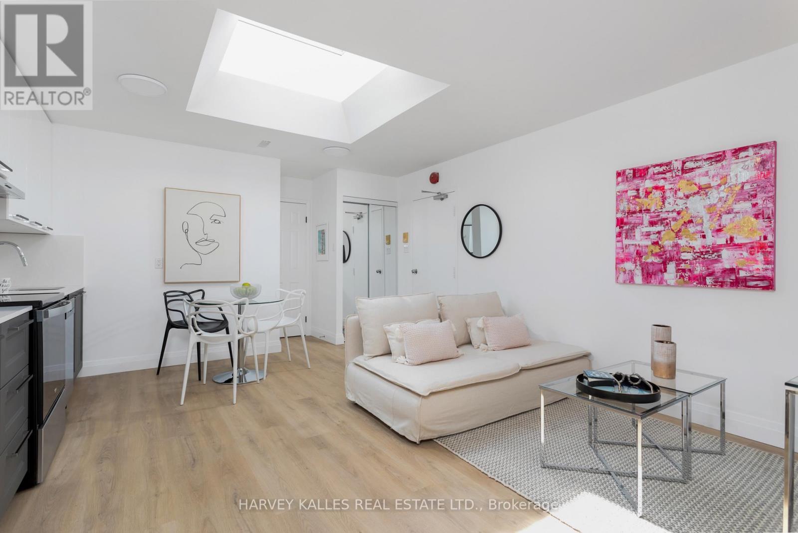 #2 Fl3 - 1106 Dundas Street W, Toronto, Ontario  M6J 1X2 - Photo 6 - C13024086