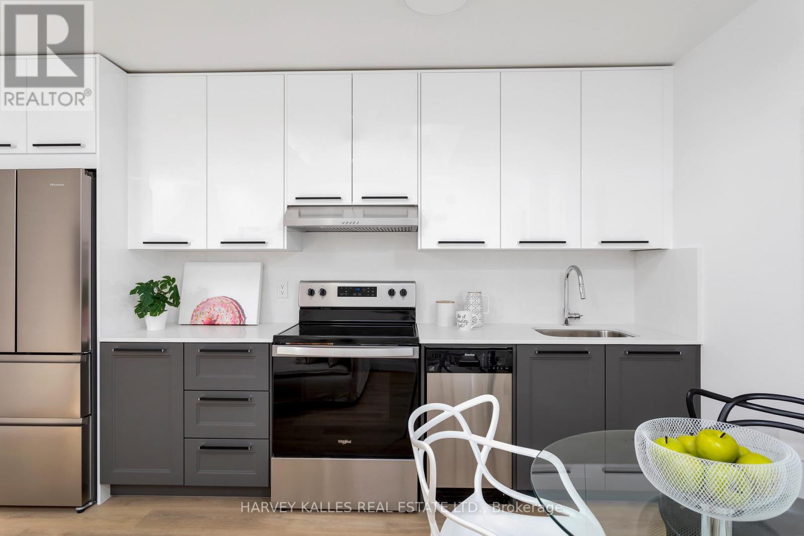 #2 Fl3 - 1106 Dundas Street W, Toronto, Ontario  M6J 1X2 - Photo 8 - C13024086