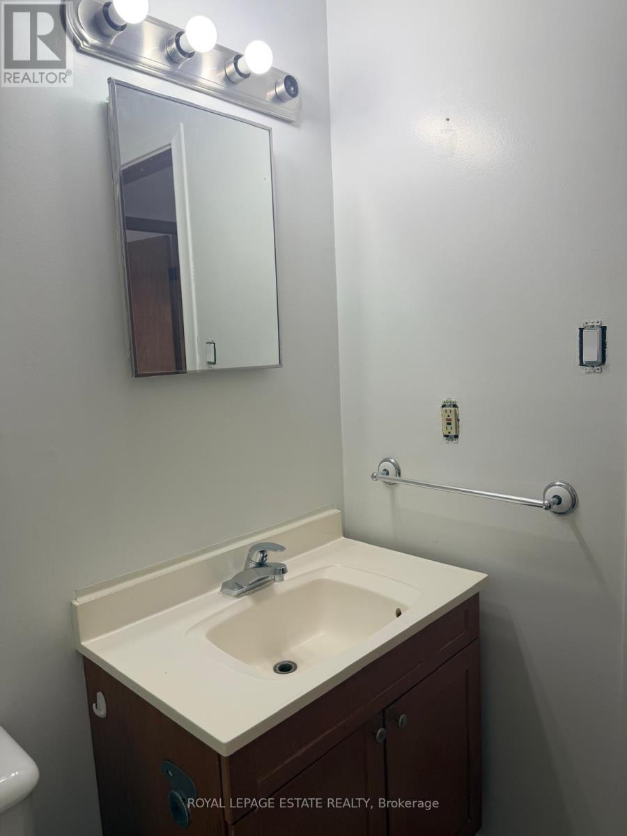 Upper - 212 Byng Avenue, Toronto (Willowdale East), Ontario  M2N 4L1 - Photo 12 - C13024122