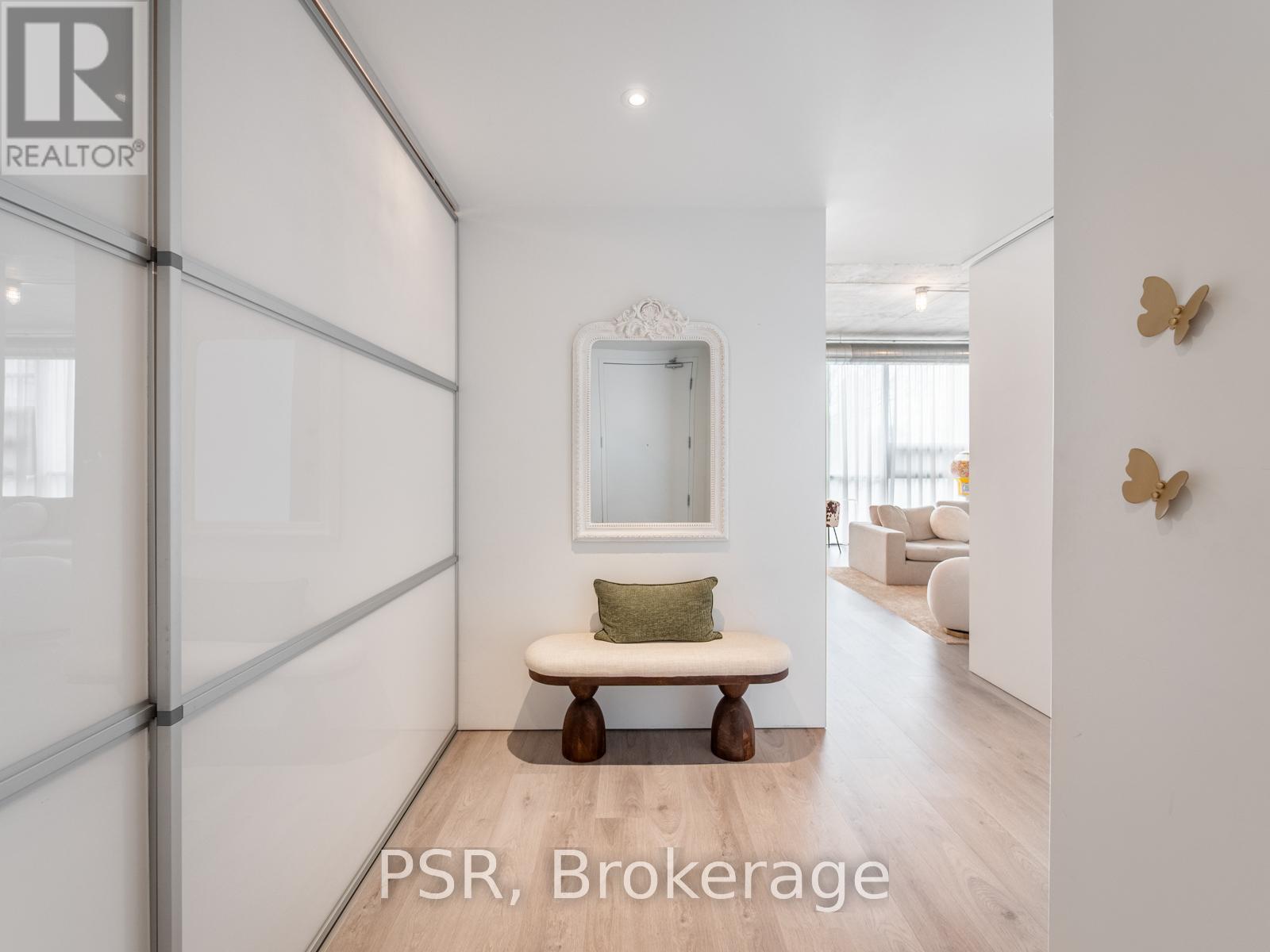 313 - 60 Bathurst Street, Toronto, Ontario  M5V 2P7 - Photo 2 - C13024128