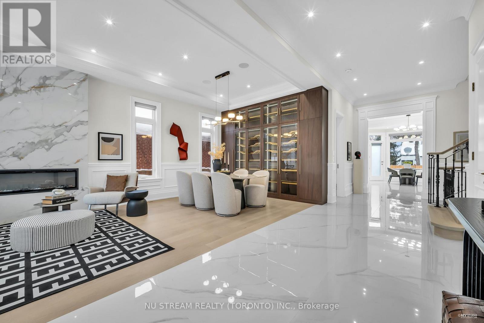 108 Abitibi Avenue, Toronto, Ontario  M2M 2V6 - Photo 4 - C13024186