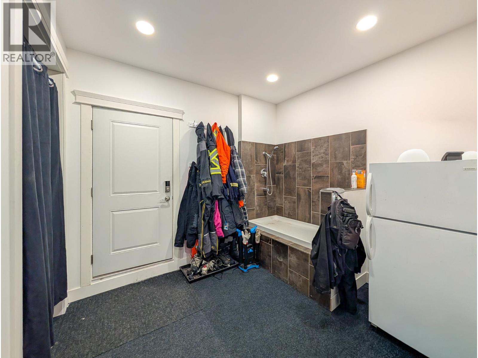 9399 Summerset Place, Prince George, British Columbia  V2K 5A1 - Photo 31 - R3113917