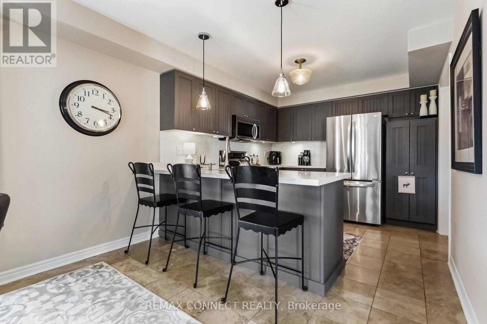 37 Duggan Avenue, Whitby, Ontario  L1M 1J1 - Photo 14 - E13023924