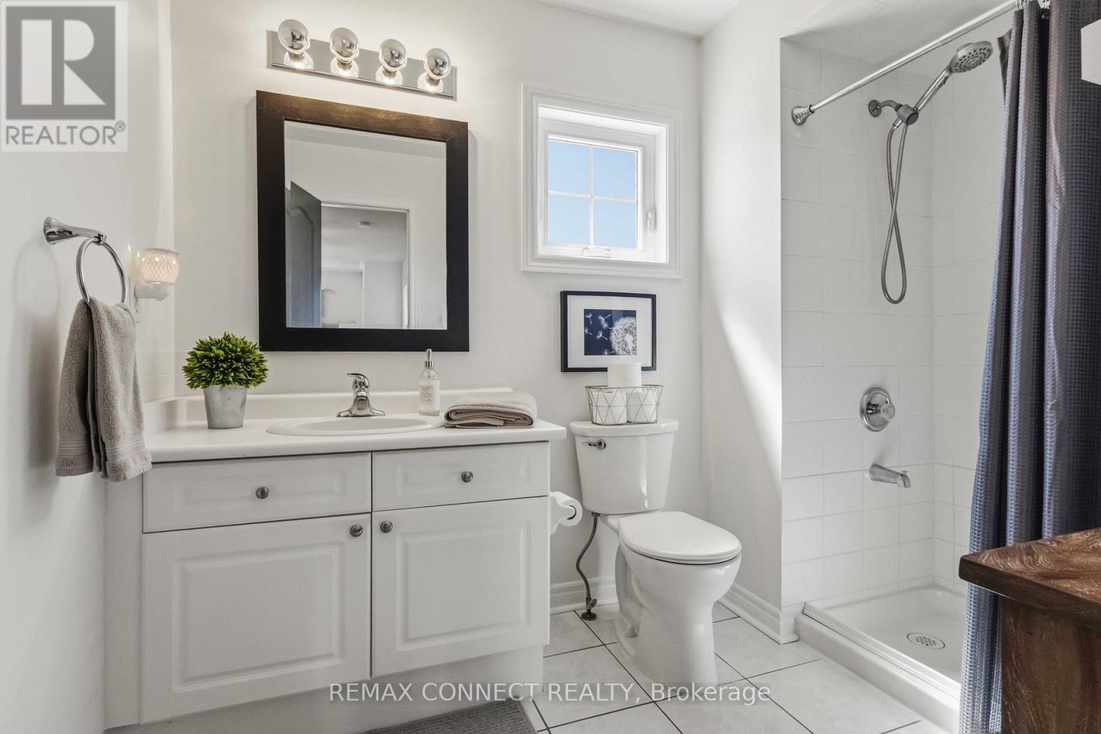 37 Duggan Avenue, Whitby, Ontario  L1M 1J1 - Photo 26 - E13023924