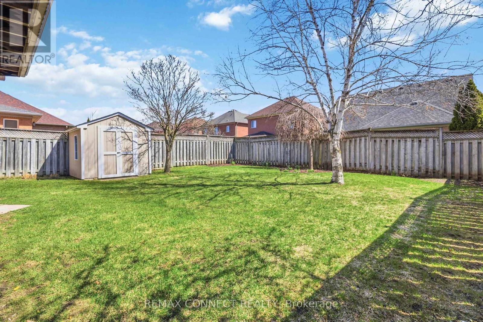 37 Duggan Avenue, Whitby, Ontario  L1M 1J1 - Photo 31 - E13023924