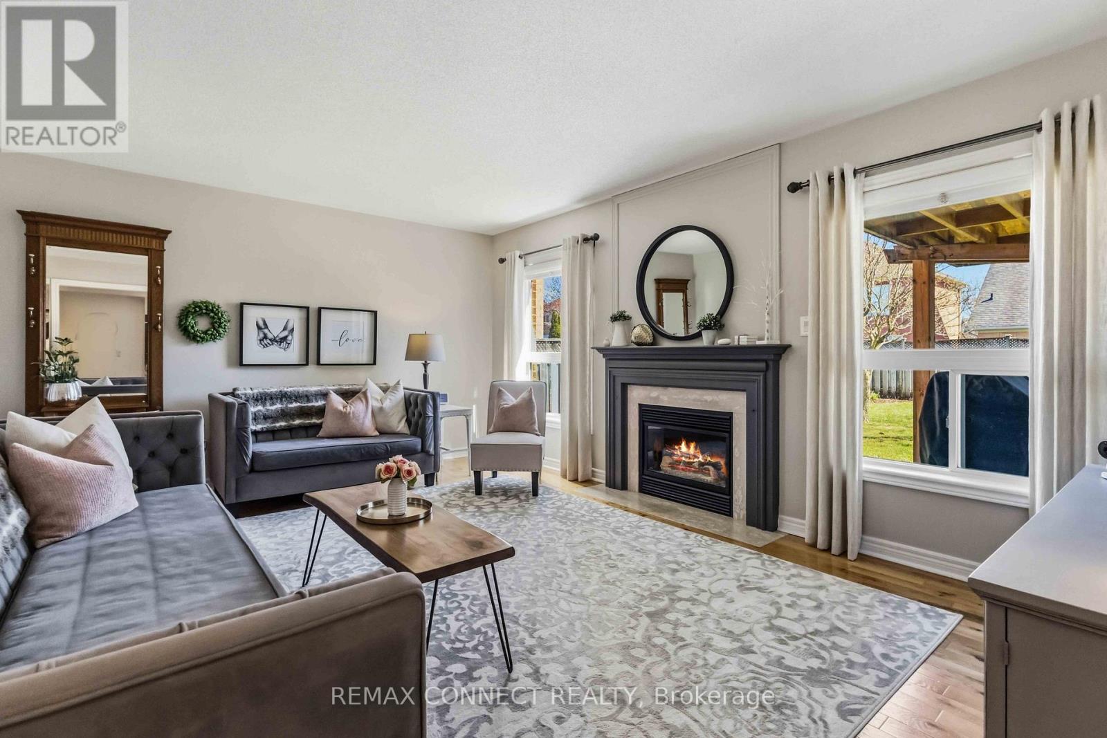 37 Duggan Avenue, Whitby, Ontario  L1M 1J1 - Photo 7 - E13023924