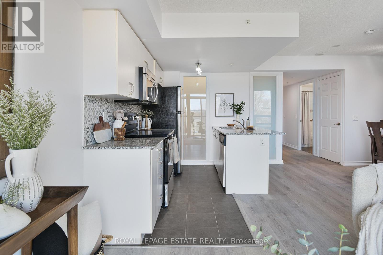 505 - 280 Donlands Avenue, Toronto, Ontario  M4J 0A3 - Photo 13 - E13024068