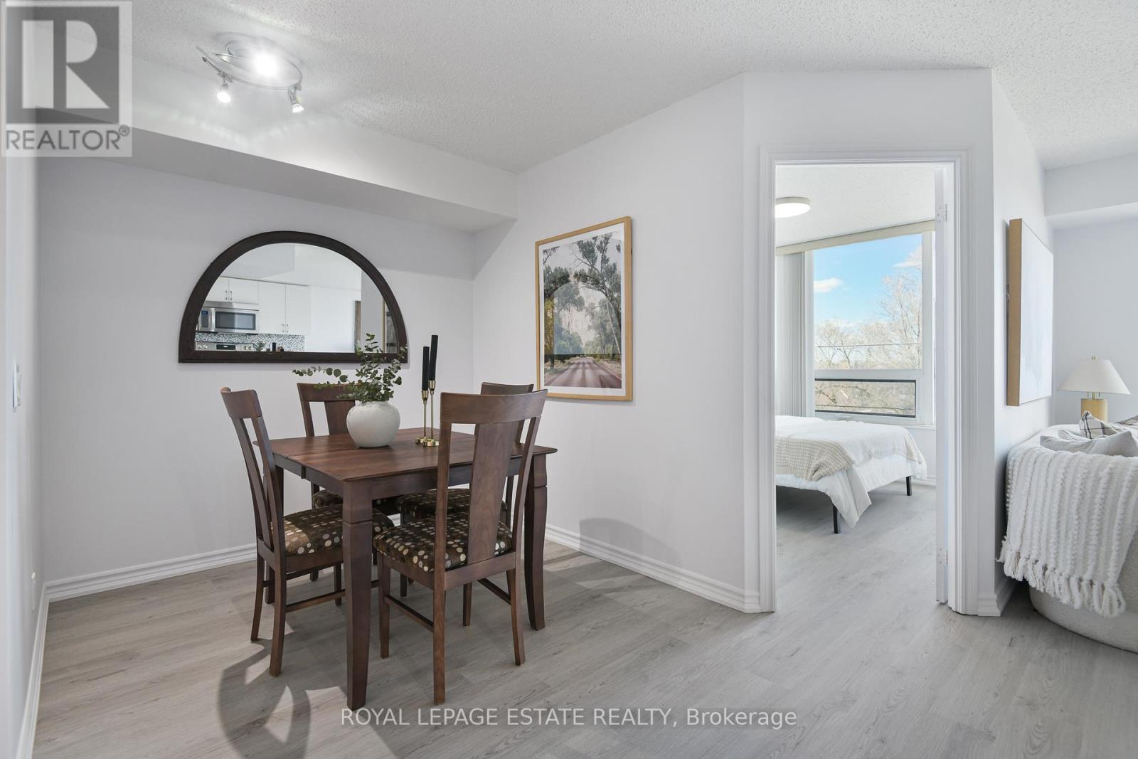 505 - 280 Donlands Avenue, Toronto, Ontario  M4J 0A3 - Photo 3 - E13024068