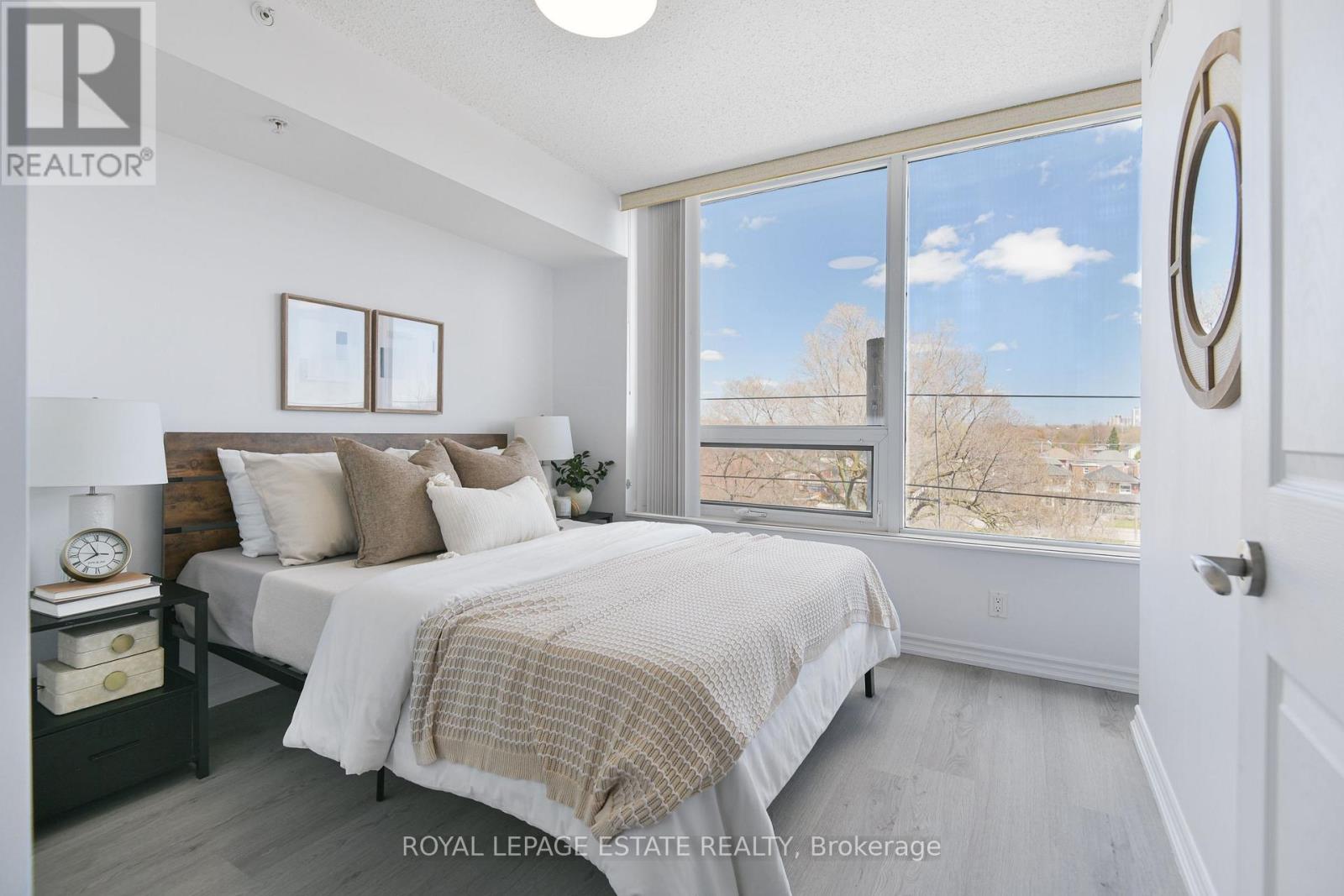 505 - 280 Donlands Avenue, Toronto, Ontario  M4J 0A3 - Photo 4 - E13024068