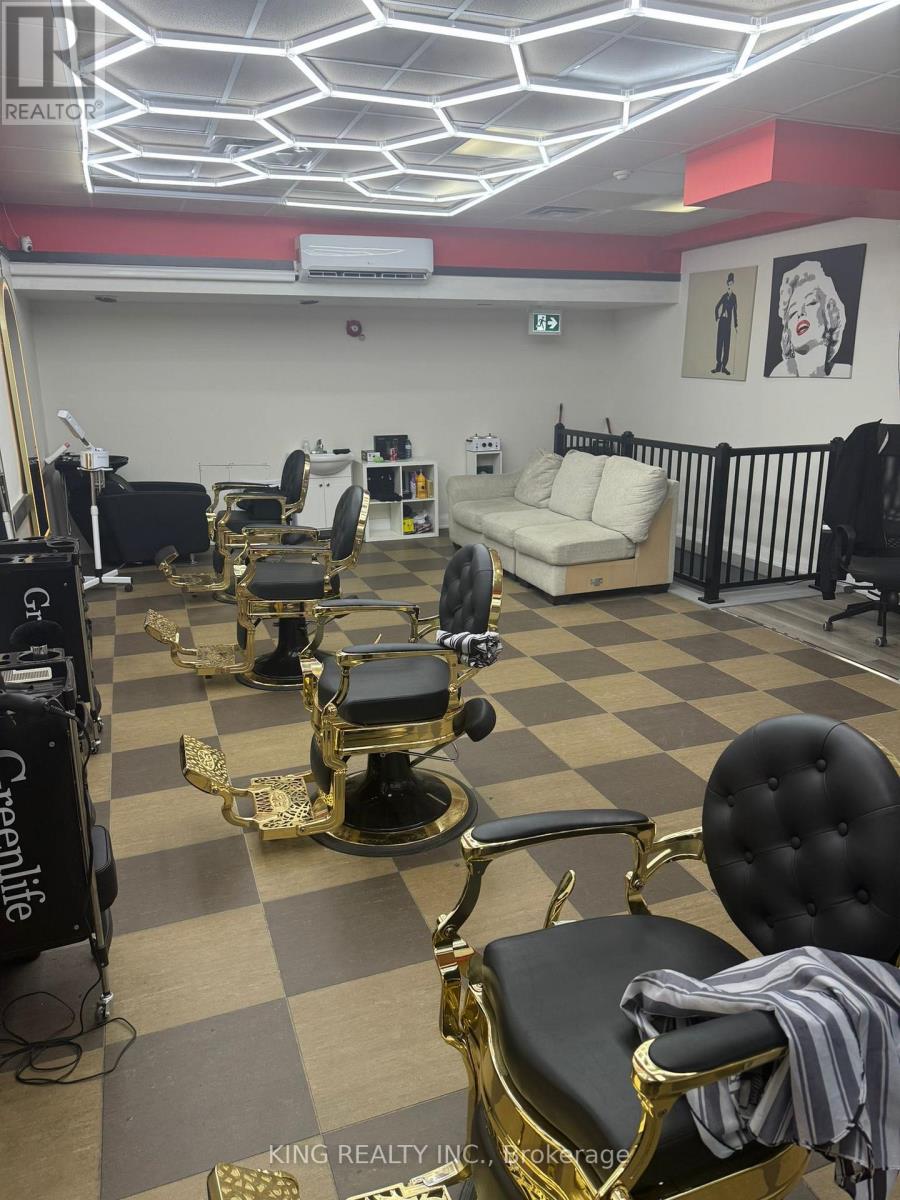 733 Broadview Avenue, Toronto, Ontario  M4K 2P6 - Photo 5 - E13024146