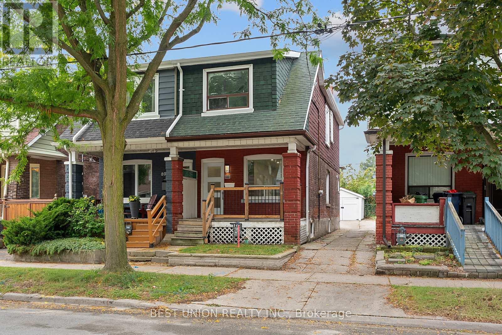 898 GREENWOOD AVENUE, Toronto, Ontario