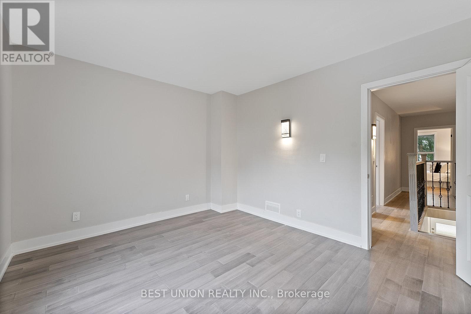 898 Greenwood Avenue, Toronto, Ontario  M4J 4B8 - Photo 20 - E13024174