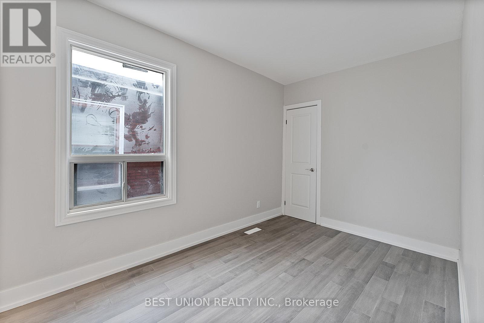 898 Greenwood Avenue, Toronto, Ontario  M4J 4B8 - Photo 22 - E13024174
