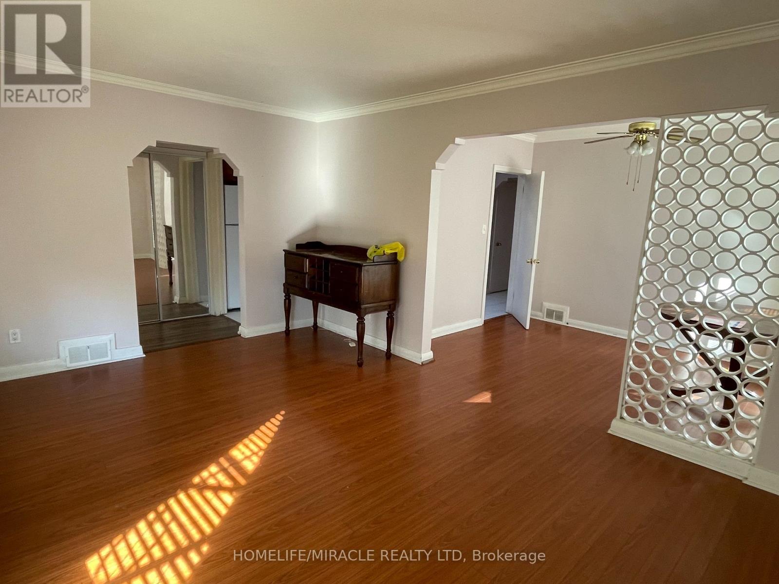 Main Floor - 45 Martorino Drive, Toronto, Ontario  M1K 2J3 - Photo 4 - E13024182