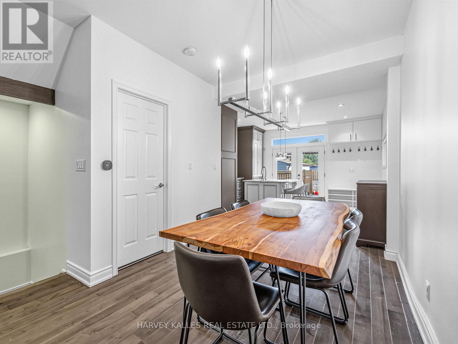 358 Mortimer Avenue, Toronto, Ontario  M4J 2E2 - Photo 10 - E13024200