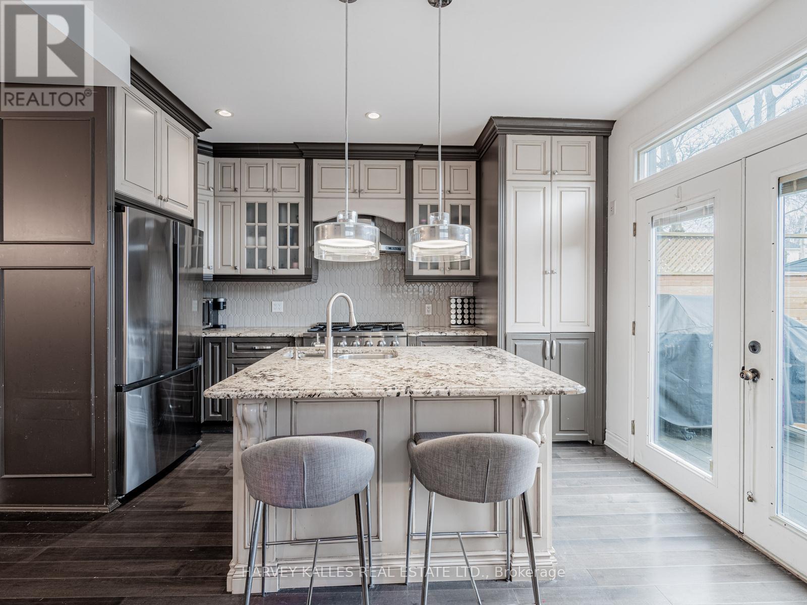 358 Mortimer Avenue, Toronto, Ontario  M4J 2E2 - Photo 14 - E13024200