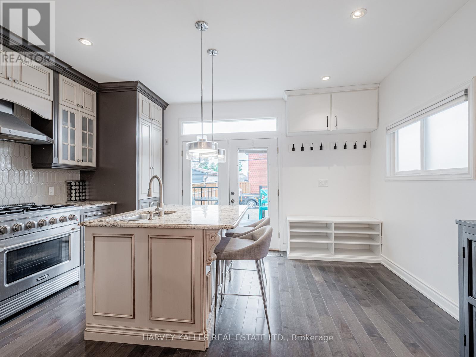 358 Mortimer Avenue, Toronto, Ontario  M4J 2E2 - Photo 19 - E13024200