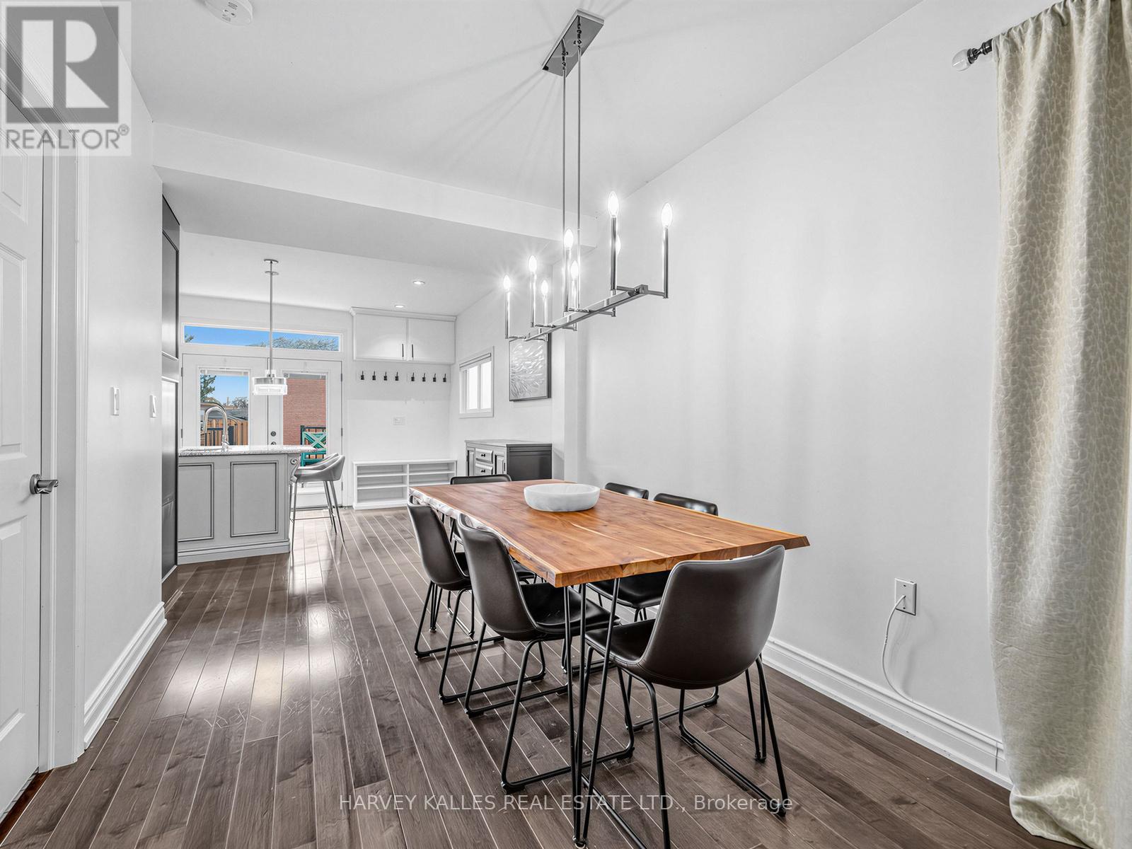 358 Mortimer Avenue, Toronto, Ontario  M4J 2E2 - Photo 9 - E13024200