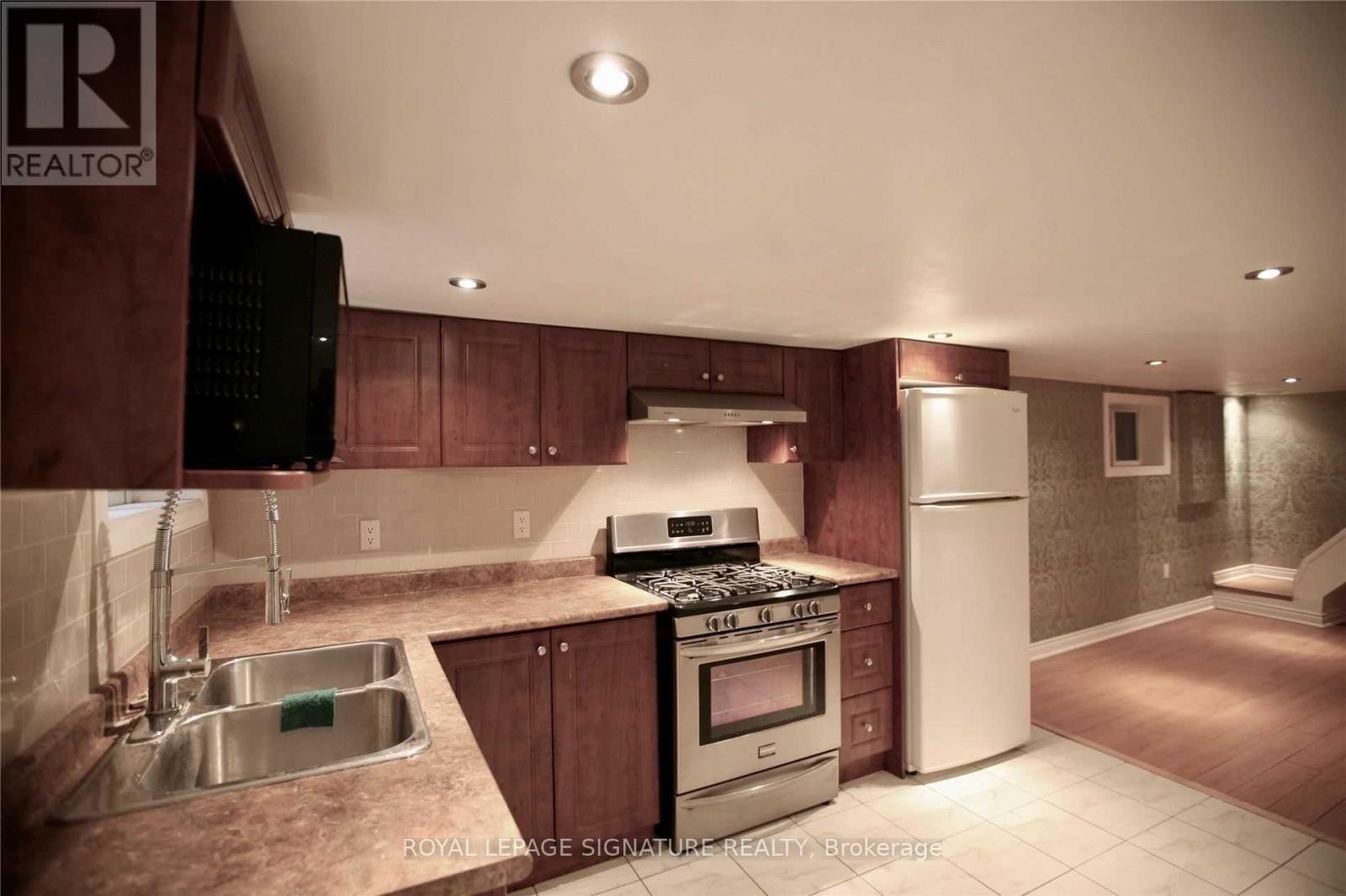 Bsmt - 11 Ferrier Avenue, Toronto, Ontario  M4K 1M8 - Photo 4 - E13024212