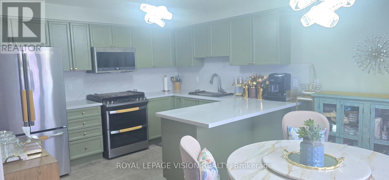 122 Medland Avenue, Whitby, Ontario  L1P 1W7 - Photo 2 - E13024218