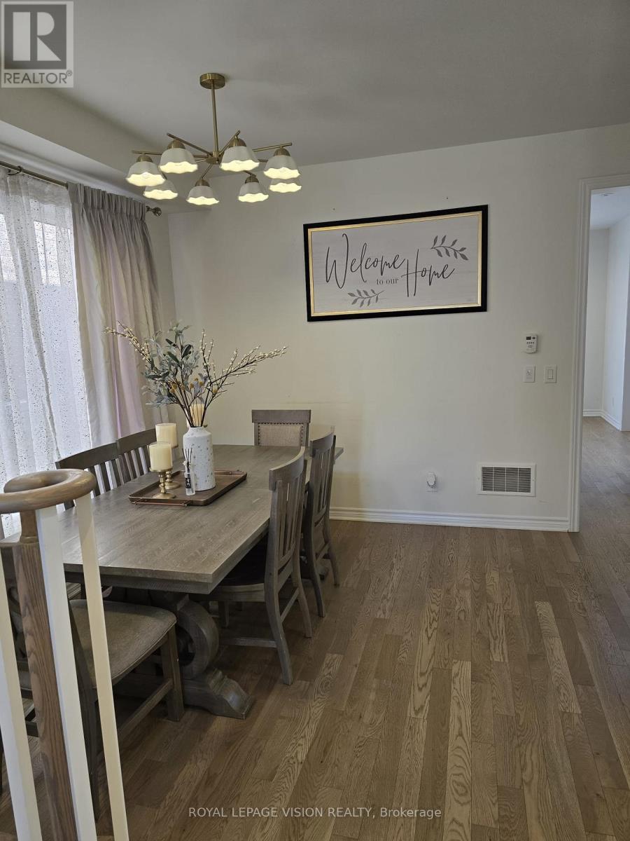 33 Bremner Street, Whitby, Ontario  L1R 1W5 - Photo 12 - E13000854