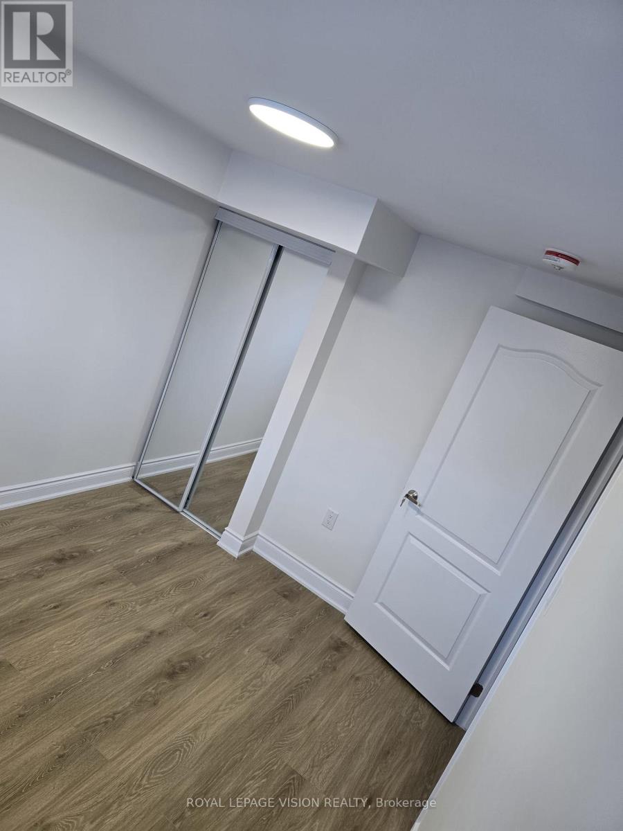 33 Bremner Street, Whitby, Ontario  L1R 1W5 - Photo 38 - E13000854