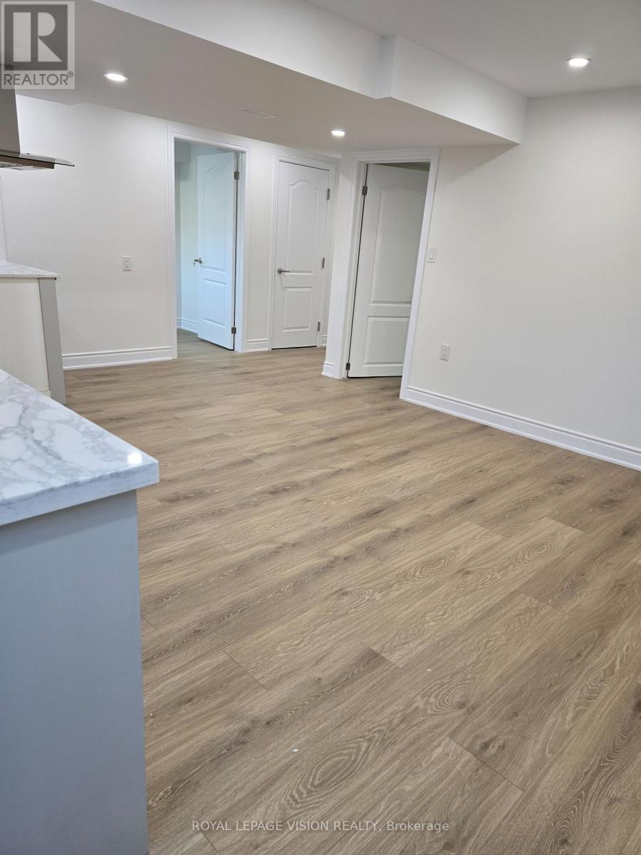 33 Bremner Street, Whitby, Ontario  L1R 1W5 - Photo 27 - E13000854