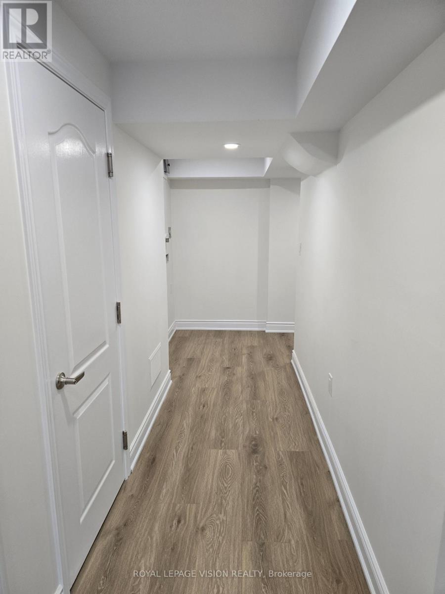 33 Bremner Street, Whitby, Ontario  L1R 1W5 - Photo 30 - E13000854