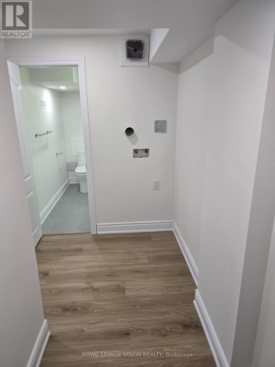 33 Bremner Street, Whitby, Ontario  L1R 1W5 - Photo 31 - E13000854