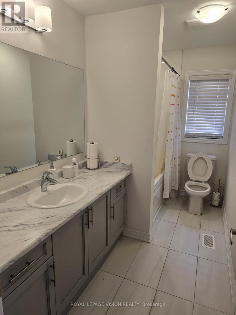 33 Bremner Street, Whitby, Ontario  L1R 1W5 - Photo 20 - E13000854