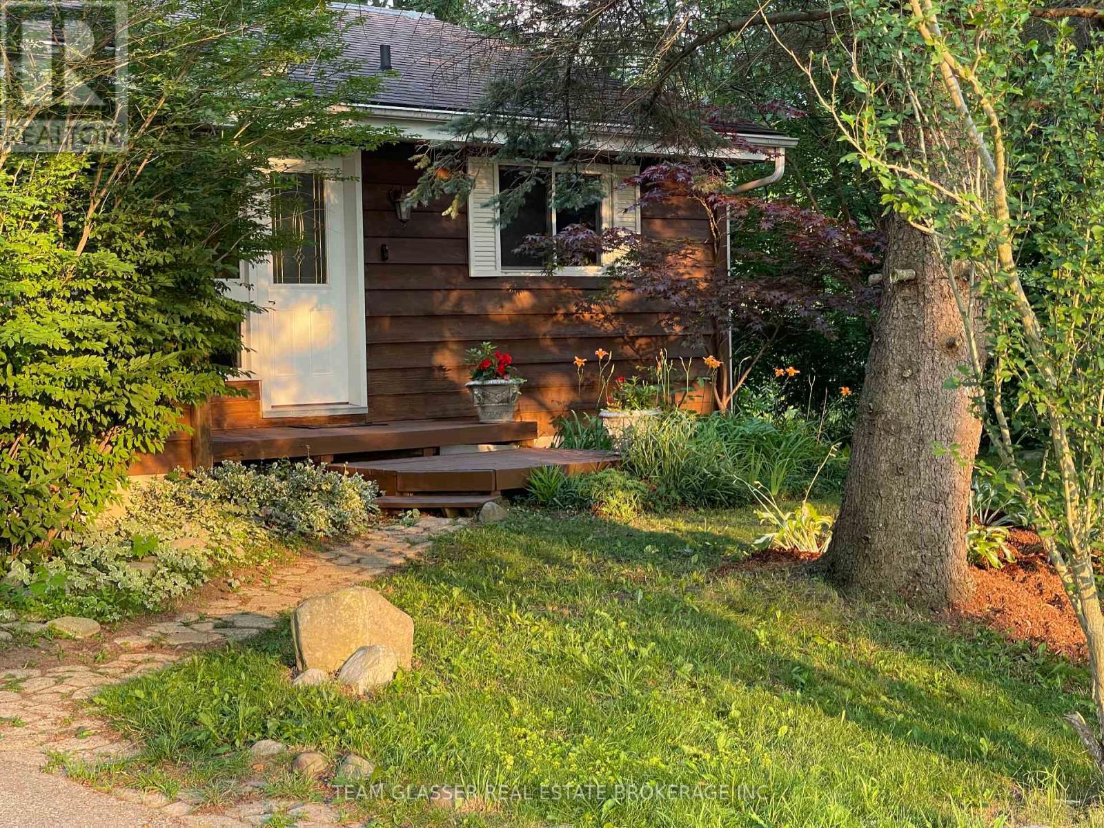 214 North Street, Thames Centre, Ontario  N0L 1G3 - Photo 1 - X12858118