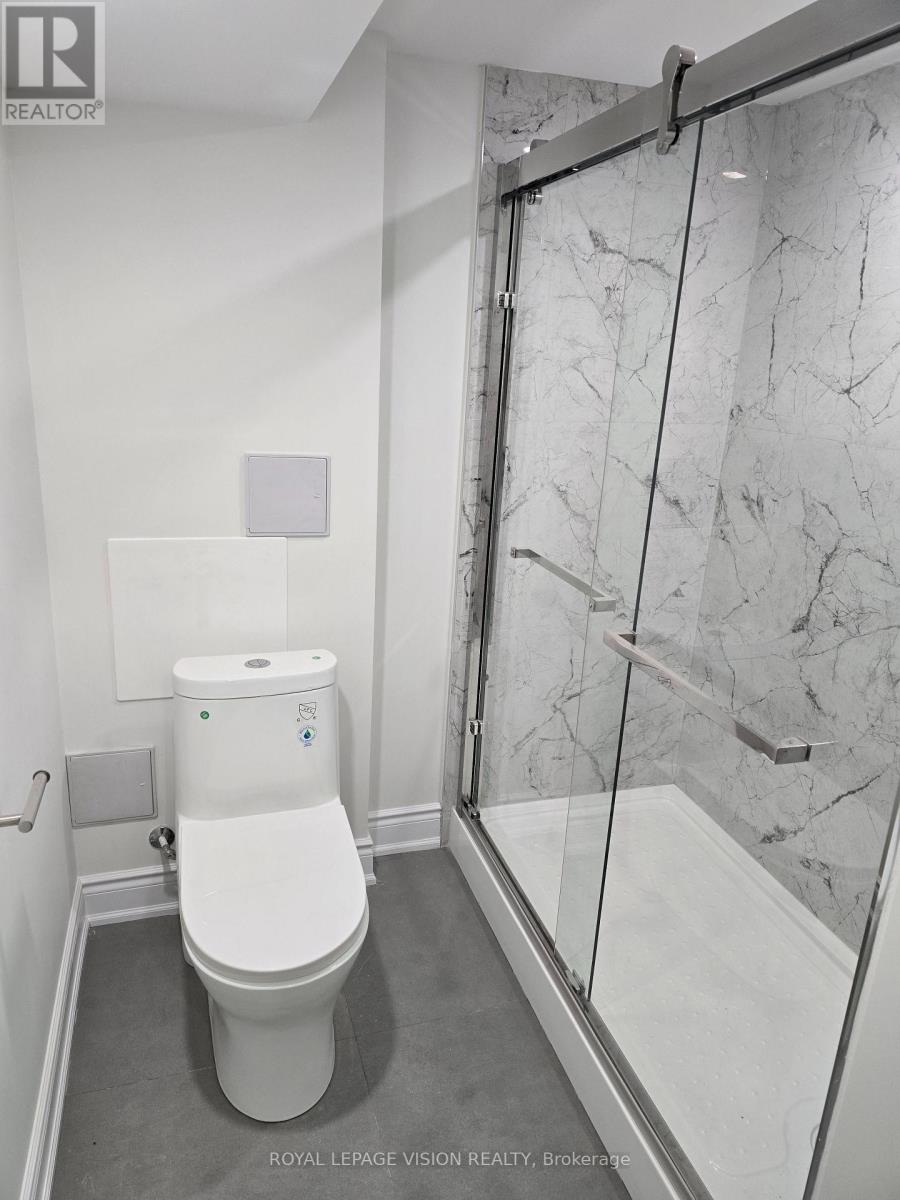 33 Bremner Street, Whitby, Ontario  L1R 1W5 - Photo 33 - E13000854