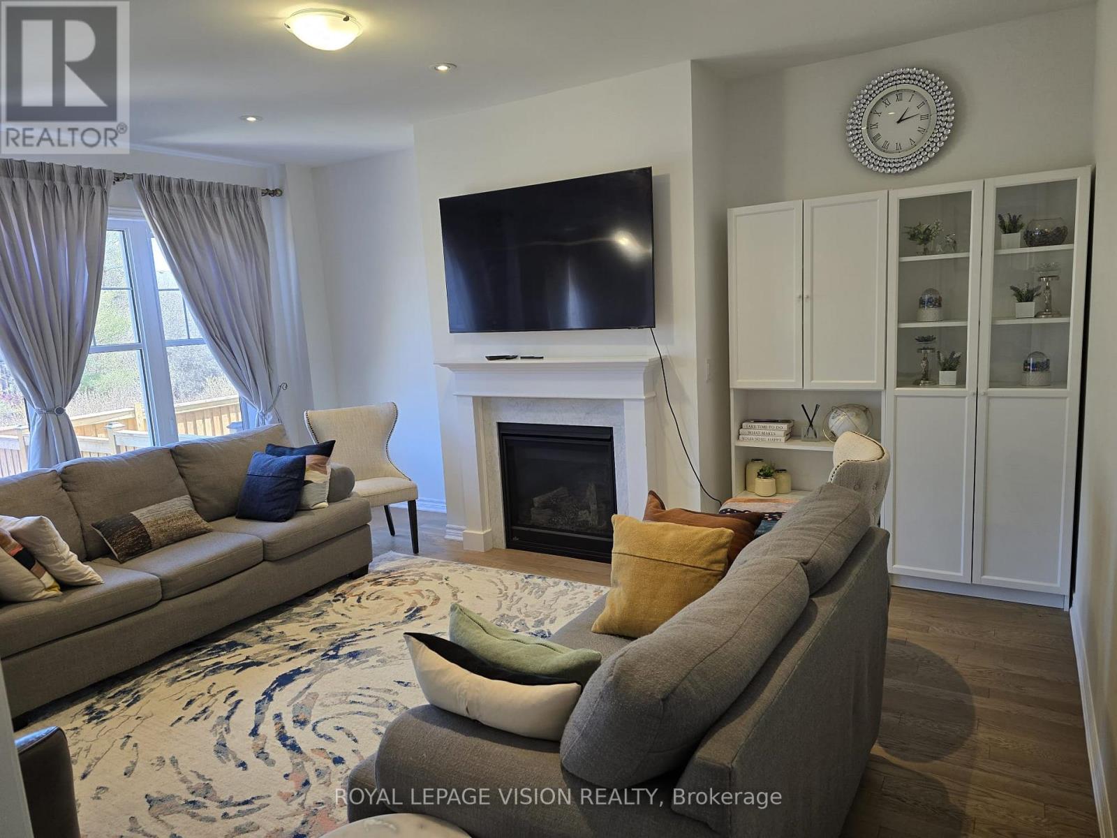 33 Bremner Street, Whitby, Ontario  L1R 1W5 - Photo 6 - E13000854