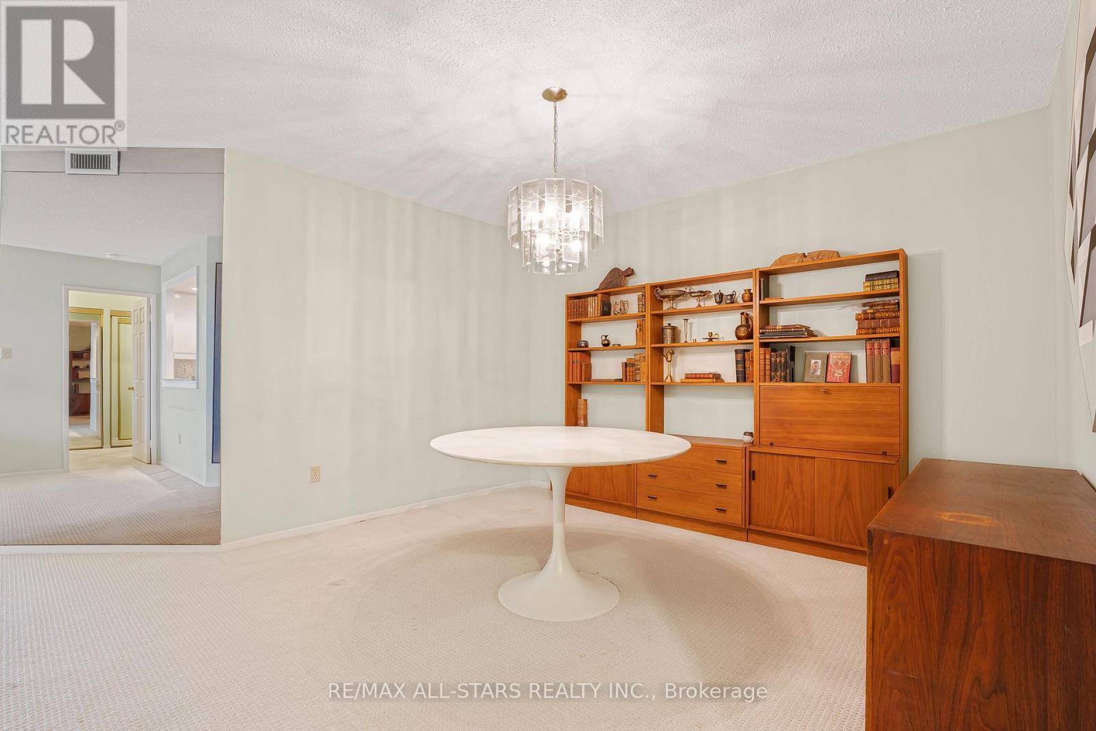 817 - 25 Austin Drive, Markham, Ontario  L3R 8H4 - Photo 4 - N12891272