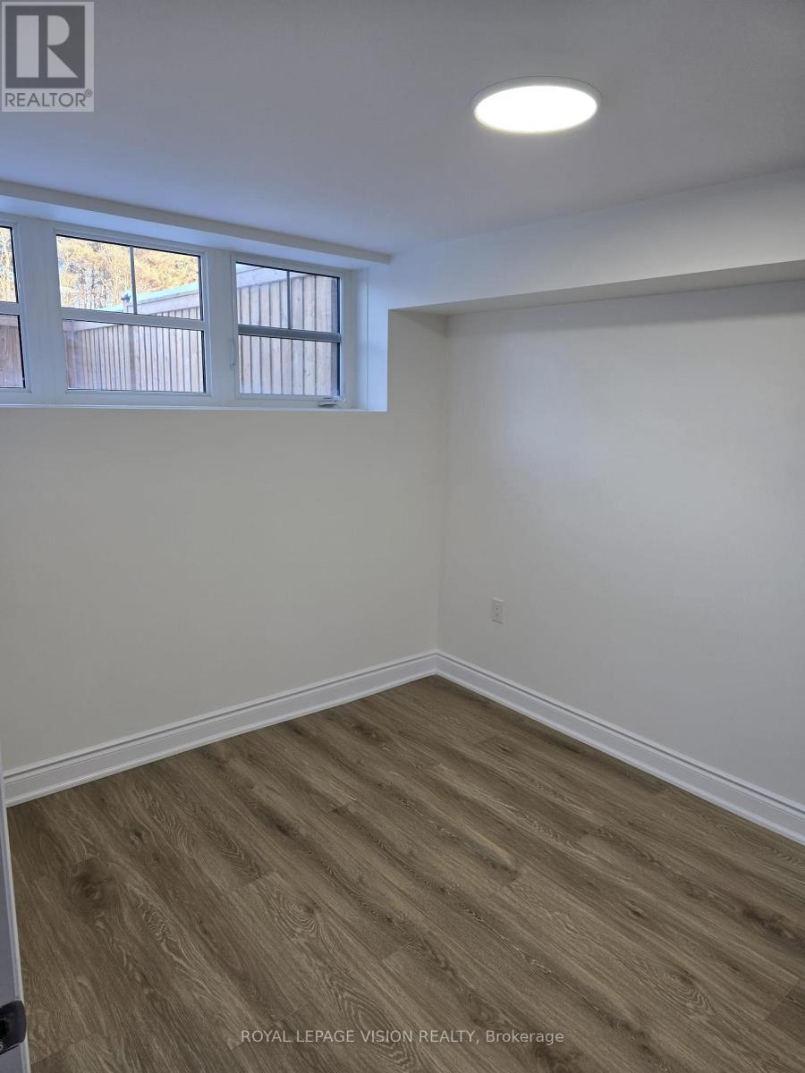 33 Bremner Street, Whitby, Ontario  L1R 1W5 - Photo 36 - E13000854