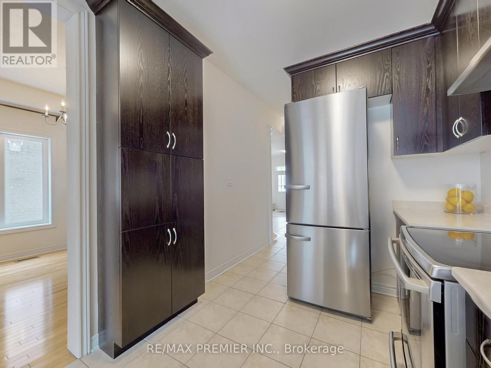 32 Blue Grouse Road, Vaughan, Ontario  L6A 4B9 - Photo 10 - N13019120