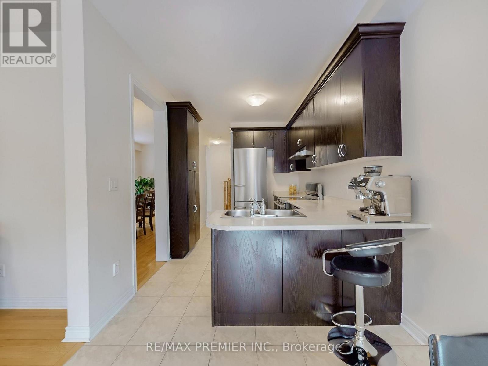 32 Blue Grouse Road, Vaughan, Ontario  L6A 4B9 - Photo 12 - N13019120